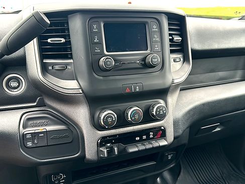 Used 2024 RAM 2500 Tradesman w/ Chrome Appearance Group AWD/4WD image 31