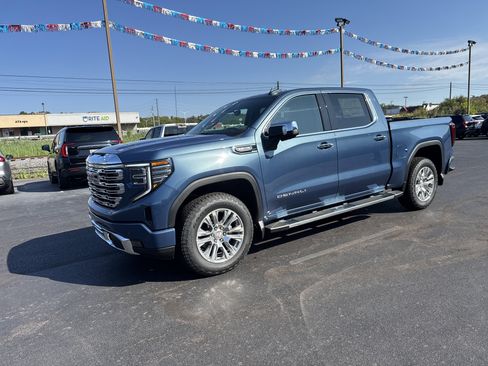 New 2025 GMC Sierra 1500 Denali w/ Technology Package image 8