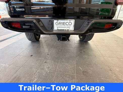 Certified 2022 Jeep Gladiator Overland image 10