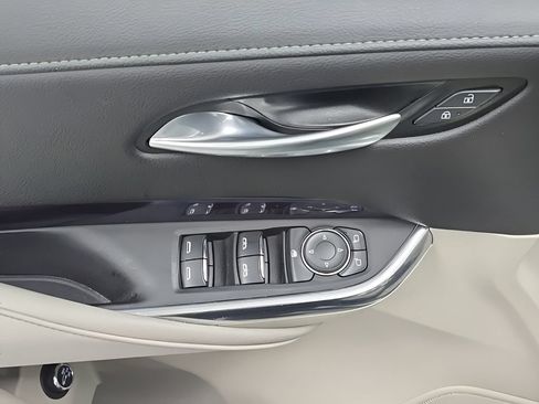 Used 2023 Cadillac XT4 Luxury FWD image 12