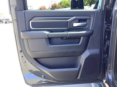 Used 2025 RAM 2500 Big Horn AWD/4WD image 24