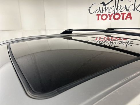 Used 2025 Toyota Highlander Platinum AWD/4WD image 11