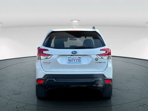 Certified 2023 Subaru Forester Premium image 5