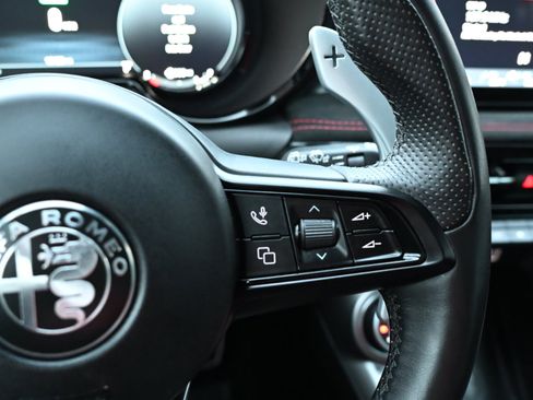 Used 2024 Alfa Romeo Tonale Veloce w/ Active Assist Package image 16