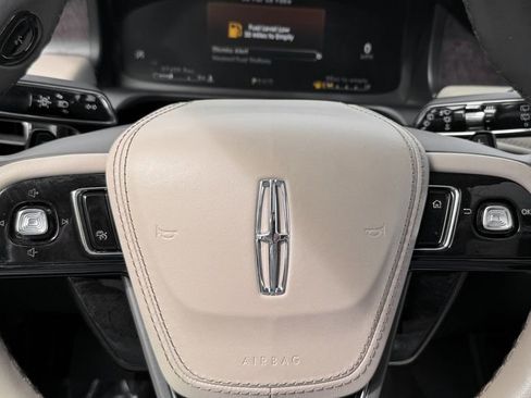 Used 2022 Lincoln Aviator Reserve w/ Equipment Group 201A AWD/4WD image 25