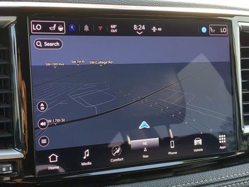 Used 2024 Chrysler Pacifica Limited FWD image 20