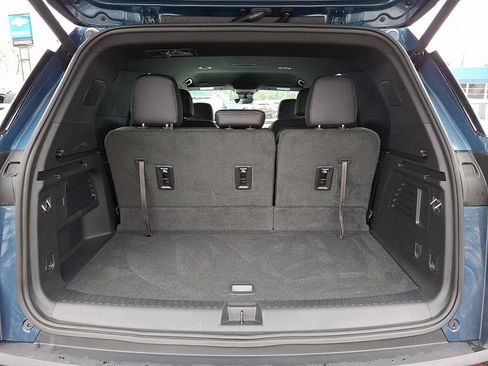 Used 2026 Chevrolet Traverse LT w/ Driver Confidence Package image 26