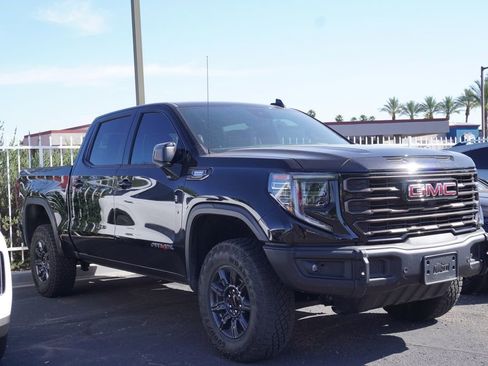 Used 2024 GMC Sierra 1500 AT4X image 3