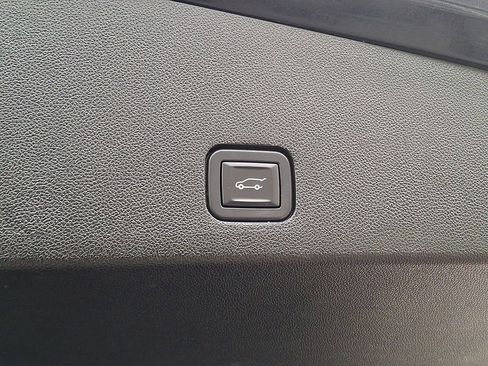 Used 2021 Cadillac XT6 Premium Luxury image 29