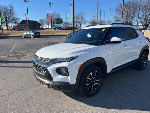 Used 2023 Chevrolet TrailBlazer ACTIV image 12