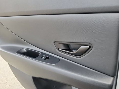 New 2026 Hyundai Elantra SEL Sport FWD image 24