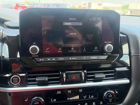 Used 2024 Nissan Pathfinder SV AWD/4WD image 19