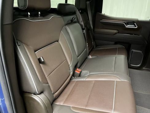 Certified 2025 GMC Sierra 1500 Denali w/ Denali Reserve Package AWD/4WD image 28