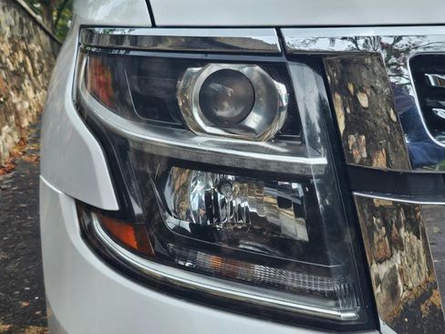 Used 2019 Chevrolet Tahoe Premier AWD/4WD image 24