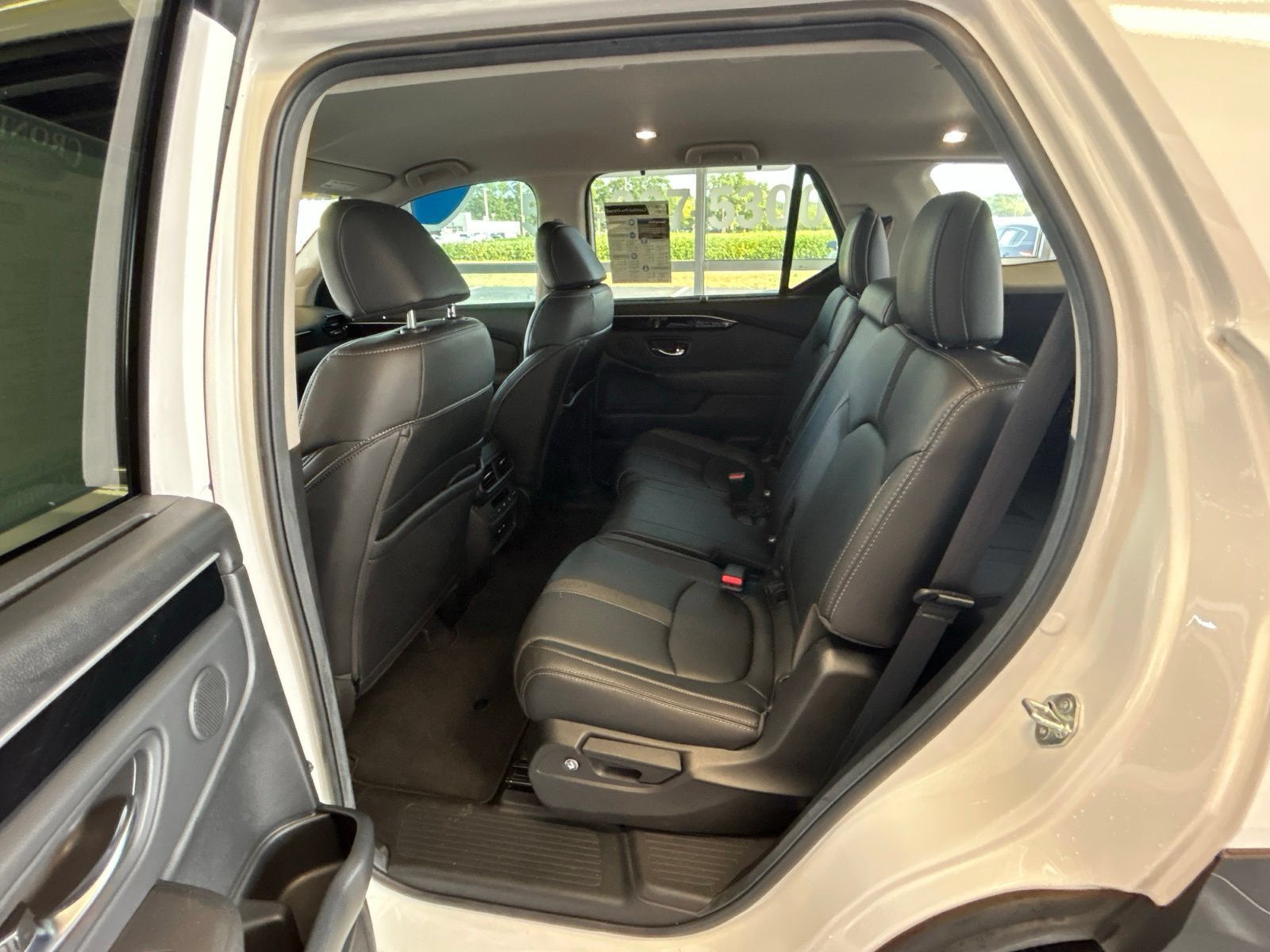 Used 2025 Honda Pilot EX-L image 15