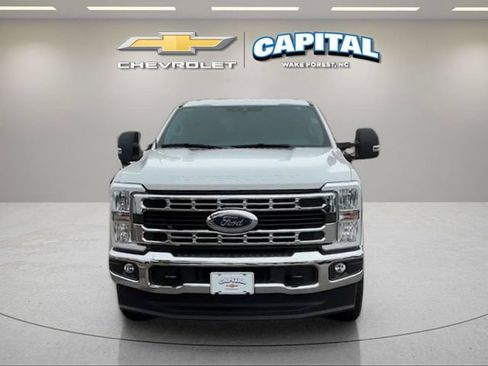Used 2025 Ford F250 XLT w/ FX4 Off-Road Package AWD/4WD image 9