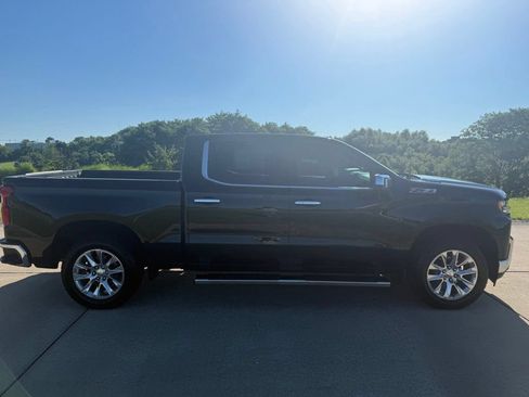 Used 2022 Chevrolet Silverado 1500 LTZ w/ LTZ Premium Package AWD/4WD image 2