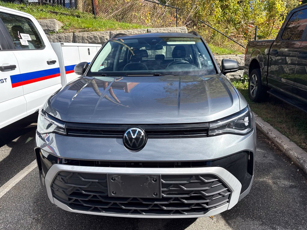 Used 2025 Volkswagen Taos S AWD/4WD image 3