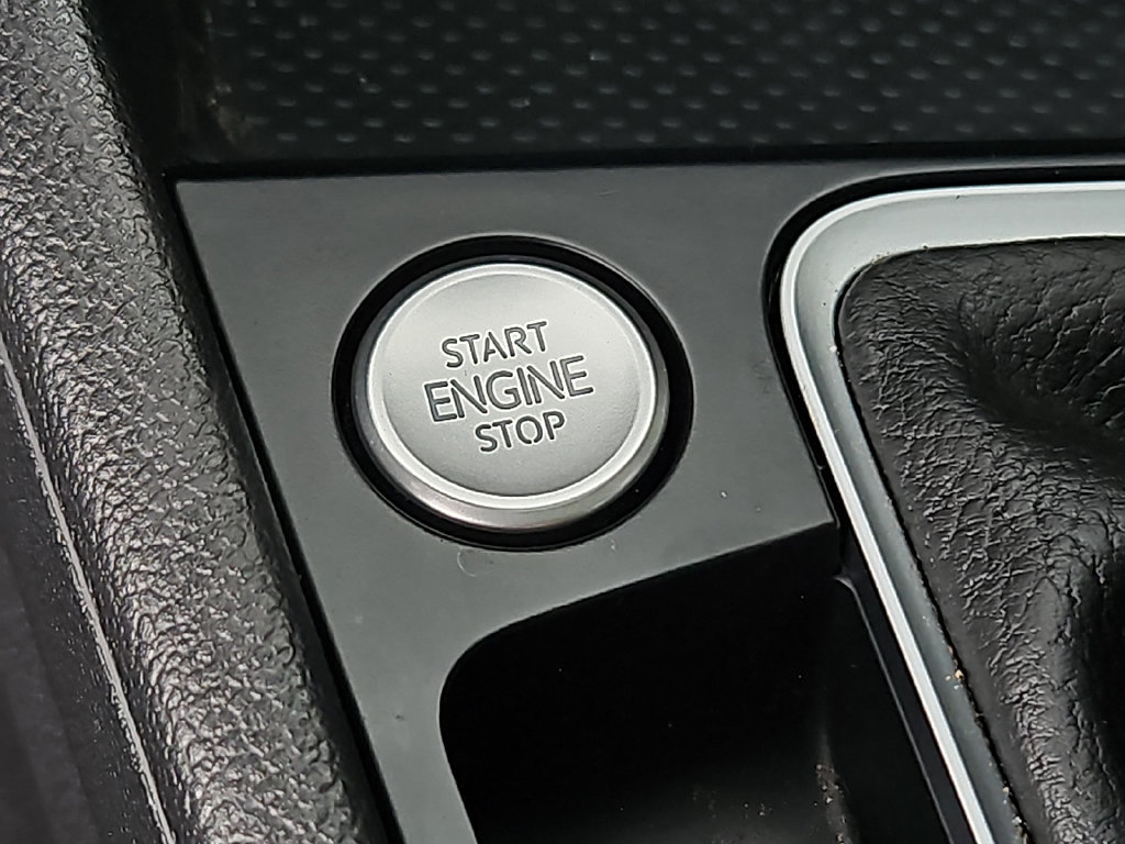 Certified 2026 Volkswagen Jetta SEL FWD image 23