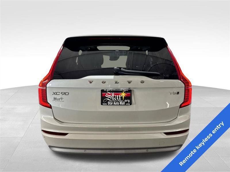 Used 2022 Volvo XC90 T5 Momentum AWD/4WD image 6