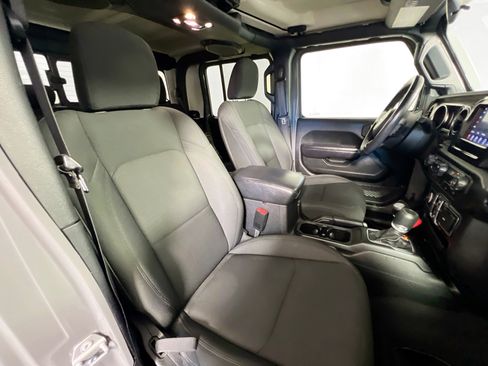 Used 2020 Jeep Gladiator Sport w/ Quick Order Package 24S image 31