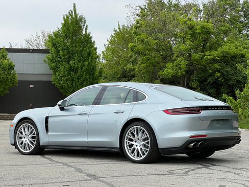 Used 2018 Porsche Panamera 4S AWD/4WD image 3