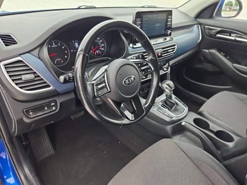 Used 2021 Kia Seltos S FWD image 12
