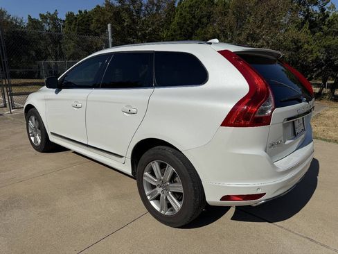 Used 2017 Volvo XC60 T5 Inscription w/ Preferred Option Package FWD image 8
