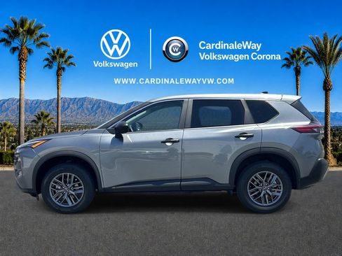 Used 2023 Nissan Rogue S FWD image 6