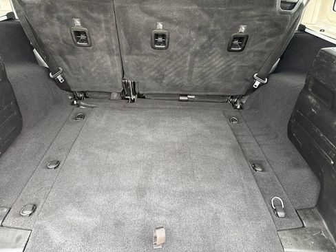 Used 2018 Jeep Wrangler Unlimited Sport image 11