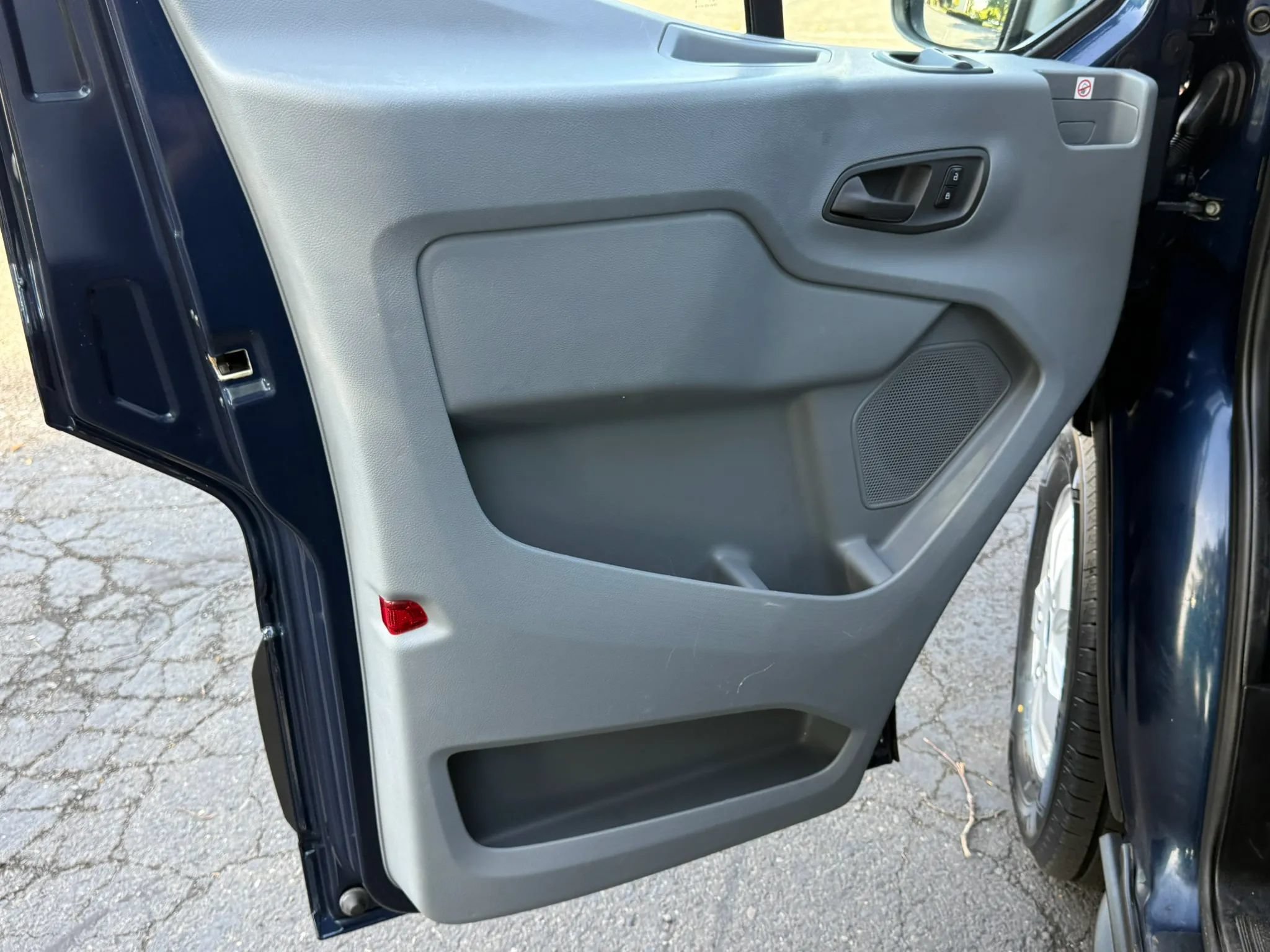 Used 2019 Ford Transit 350 XLT RWD image 29