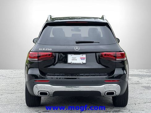 Used 2023 Mercedes-Benz GLB 250 image 28