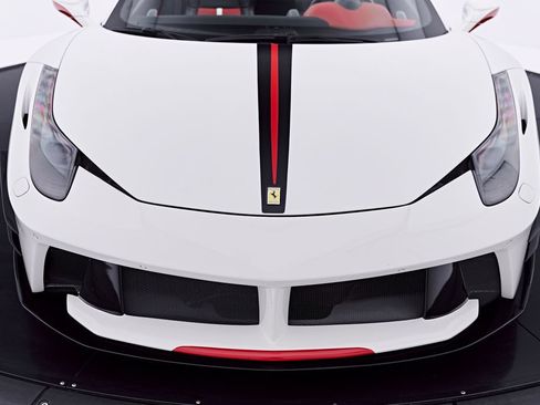 Used 2014 Ferrari 458 Spider RWD image 35