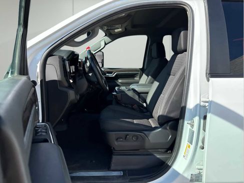 Used 2024 Chevrolet Silverado 2500 LT AWD/4WD image 10