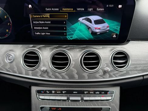 Used 2021 Mercedes-Benz E 350 Sedan image 24
