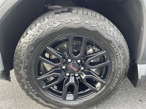 Used 2025 GMC Sierra 1500 Elevation w/ Elevation Premium Package image 7