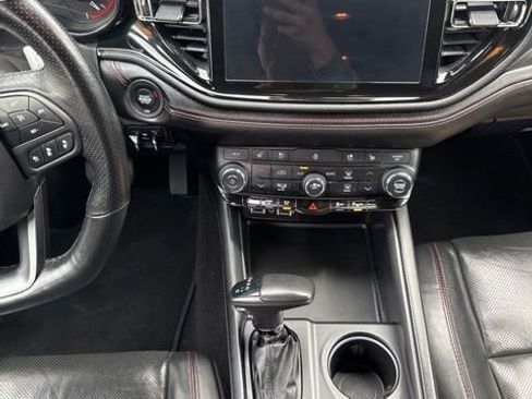 Used 2024 Dodge Durango GT AWD/4WD image 24