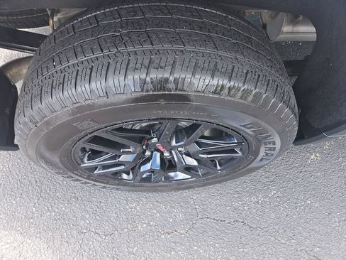 Used 2023 GMC Sierra 1500 Elevation AWD/4WD image 12