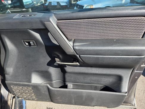 Used 2011 Nissan Titan SV w/ SV Premium Utility Pkg image 12