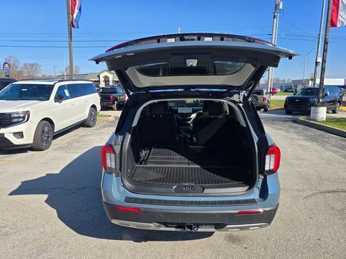 Used 2025 Ford Explorer Active w/ Active Comfort Package image 13