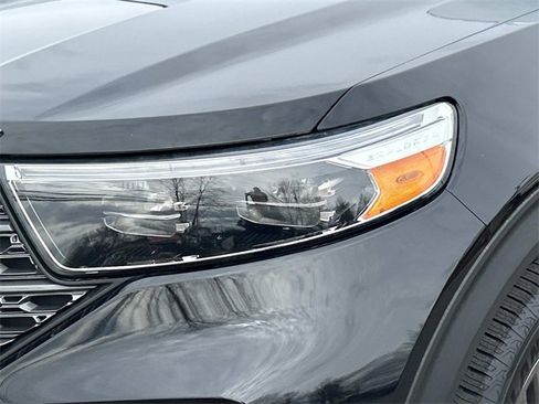 Used 2023 Ford Explorer XLT w/ Equipment Group 202A image 9