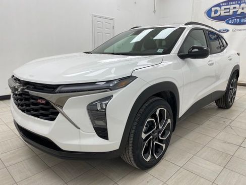 New 2026 Chevrolet Trax RS w/ Sunroof Package image 17