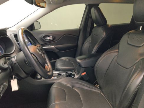 Used 2019 Jeep Cherokee Limited AWD/4WD image 17