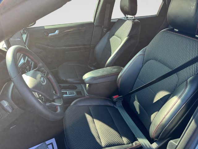 Used 2024 Ford Escape ST-Line w/ Tech Pack #1 FWD image 11