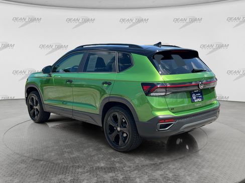 Certified 2026 Volkswagen Taos SE AWD/4WD image 5