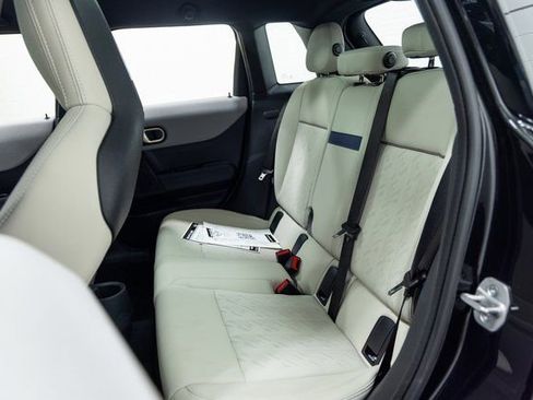 Certified 2025 MINI Cooper S image 23