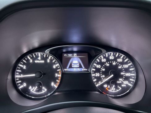 Used 2019 Nissan Pathfinder SL AWD/4WD image 19