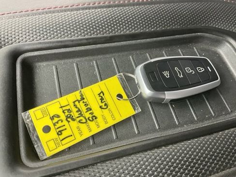 Used 2021 Chevrolet Suburban RST image 29