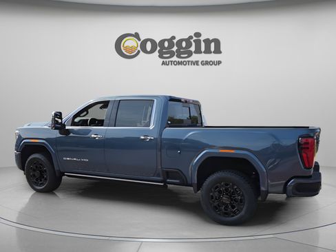 New 2026 GMC Sierra 2500 Denali Ultimate w/ Max Trailering Package AWD/4WD image 3