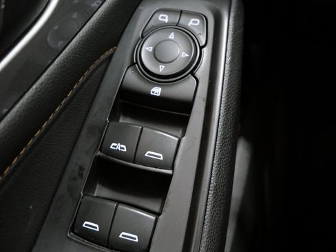 Used 2018 Chevrolet Traverse LT image 13